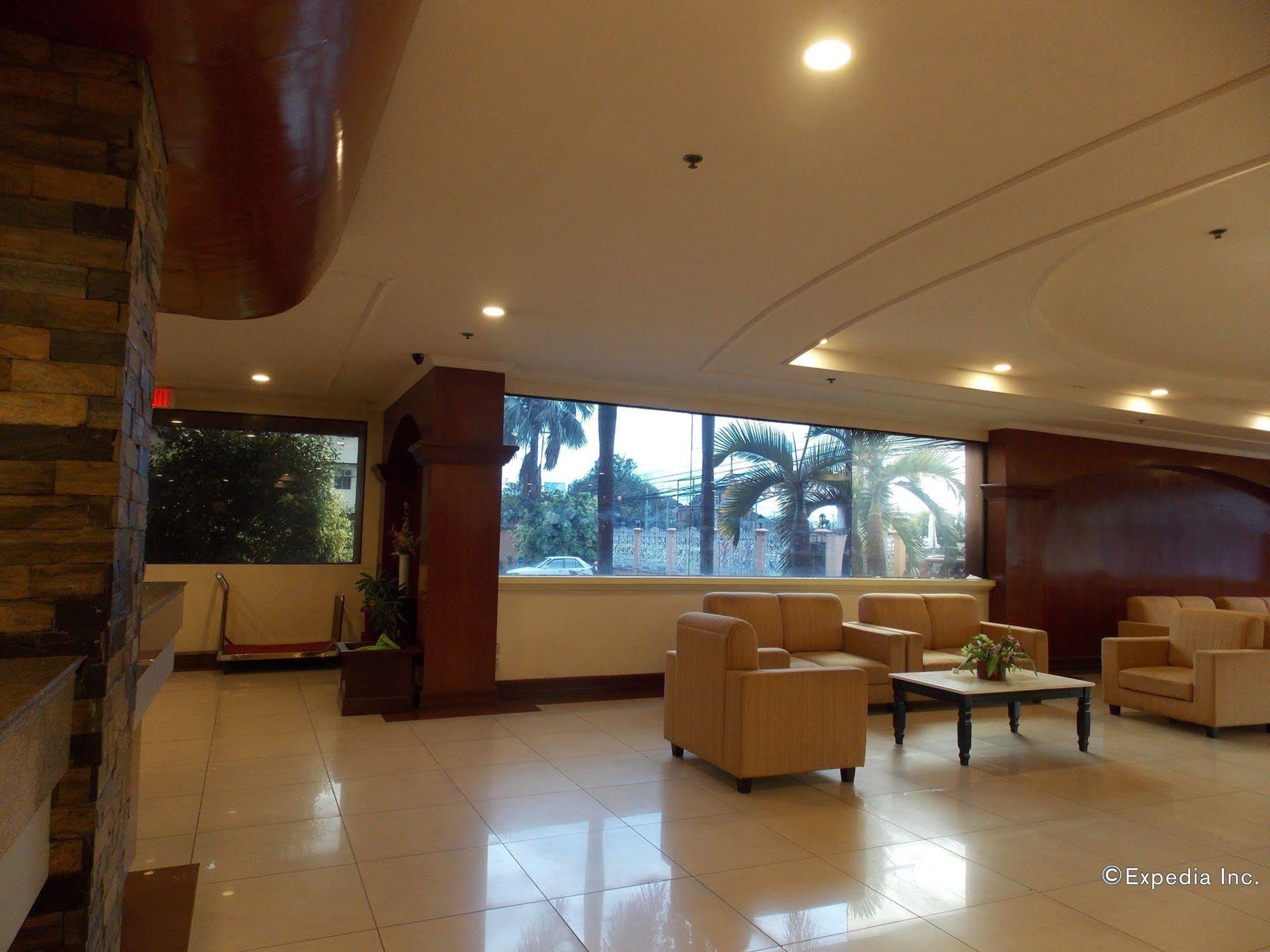 Grand Regal Hotel Bacolod Exterior foto