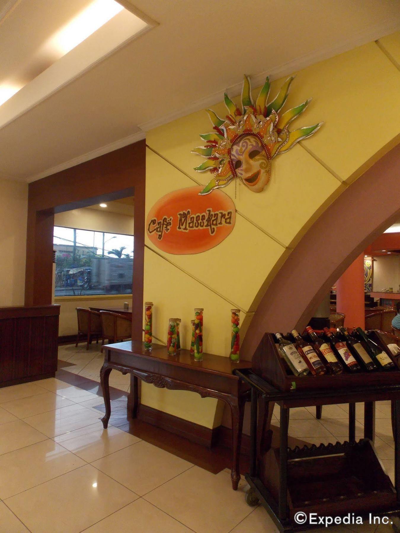 Grand Regal Hotel Bacolod Exterior foto