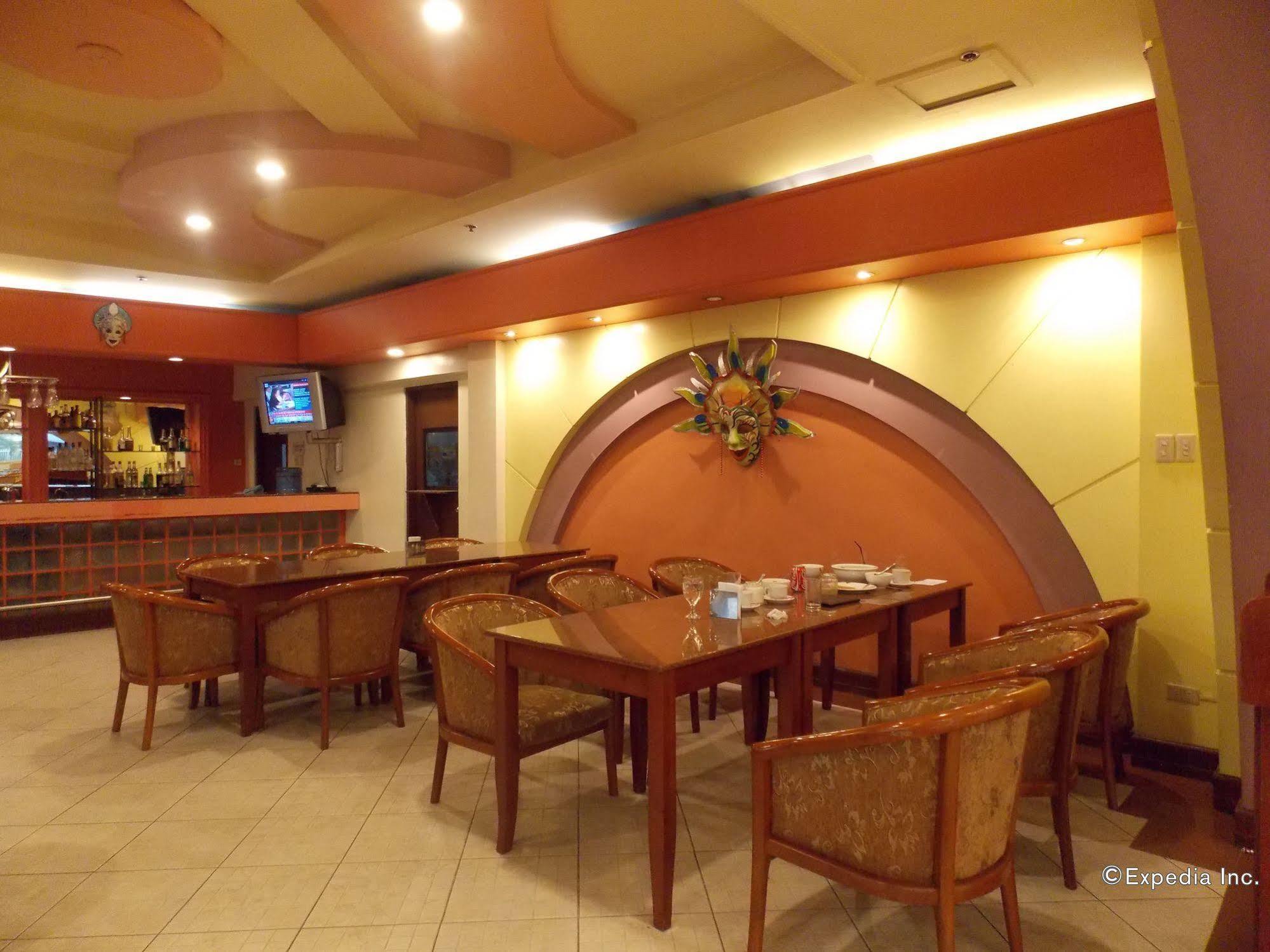 Grand Regal Hotel Bacolod Exterior foto