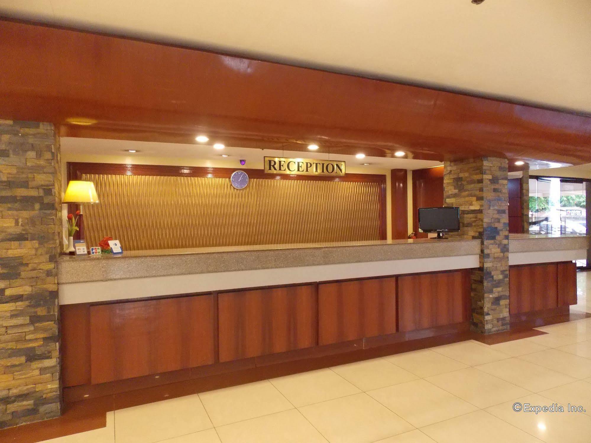 Grand Regal Hotel Bacolod Exterior foto