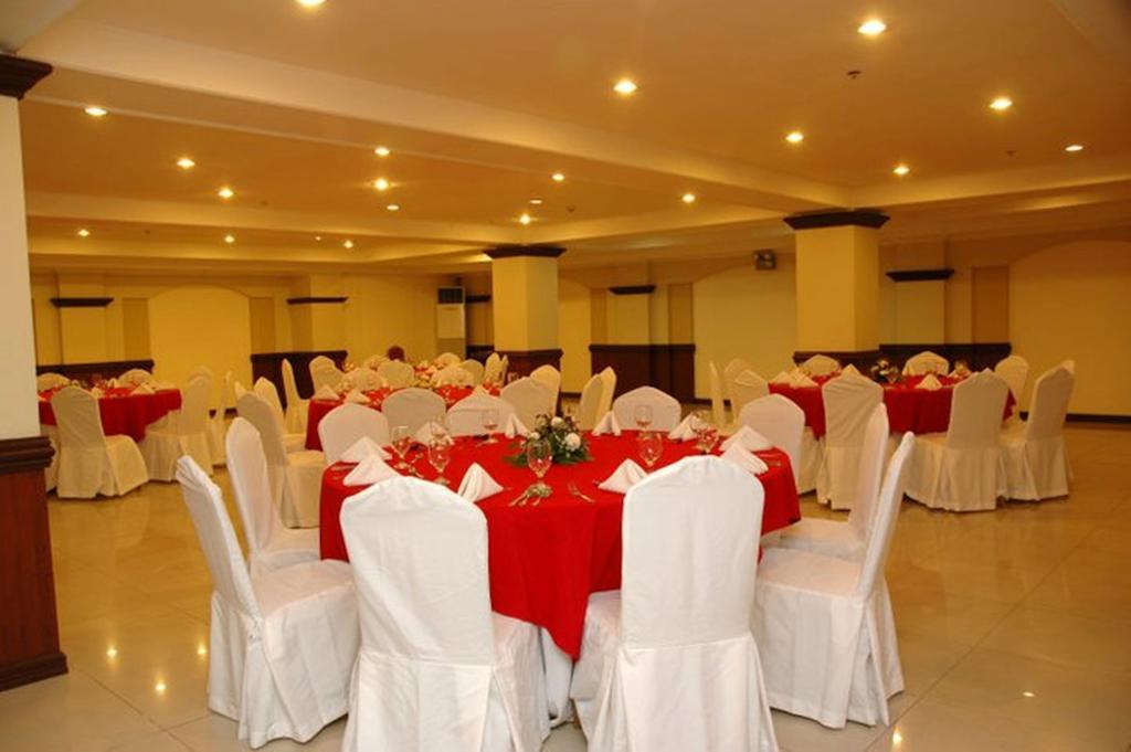 Grand Regal Hotel Bacolod Exterior foto