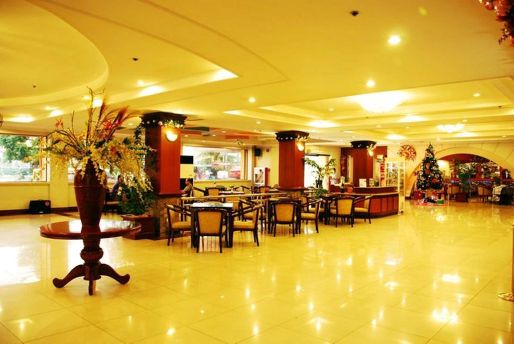 Grand Regal Hotel Bacolod Exterior foto